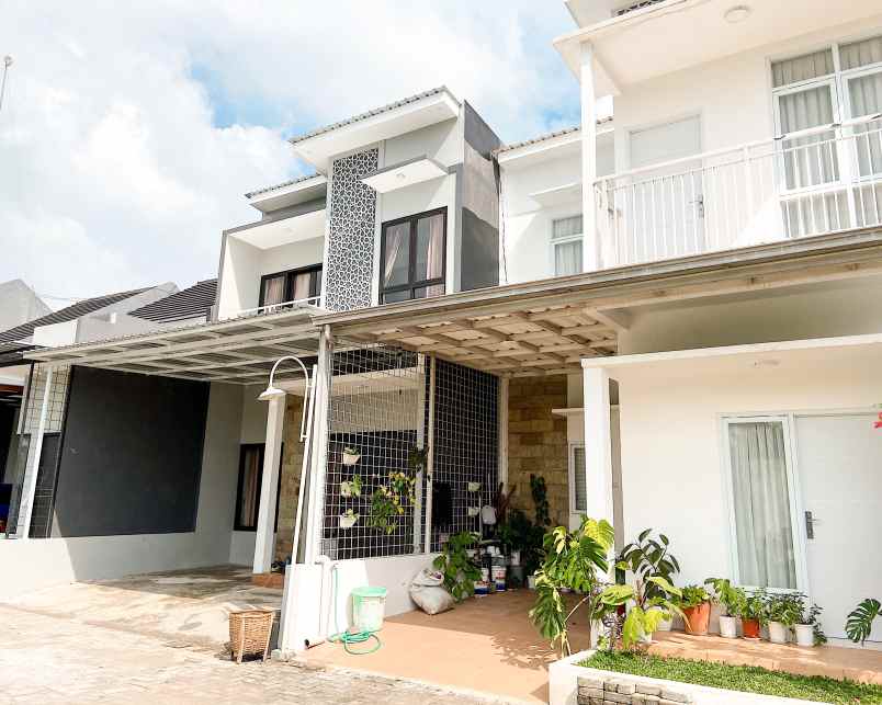 dijual rumah jl mangunkarso no 48 toyoresmi