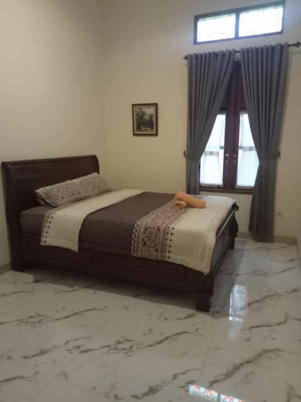 dijual rumah jl namburan panembahan