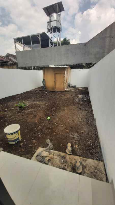 dijual rumah jl padasuka cimahi