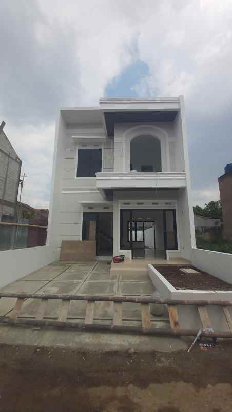 dijual rumah jl padasuka cimahi