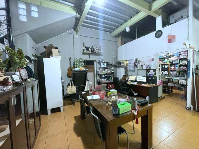 dijual rumah jl padjajaran