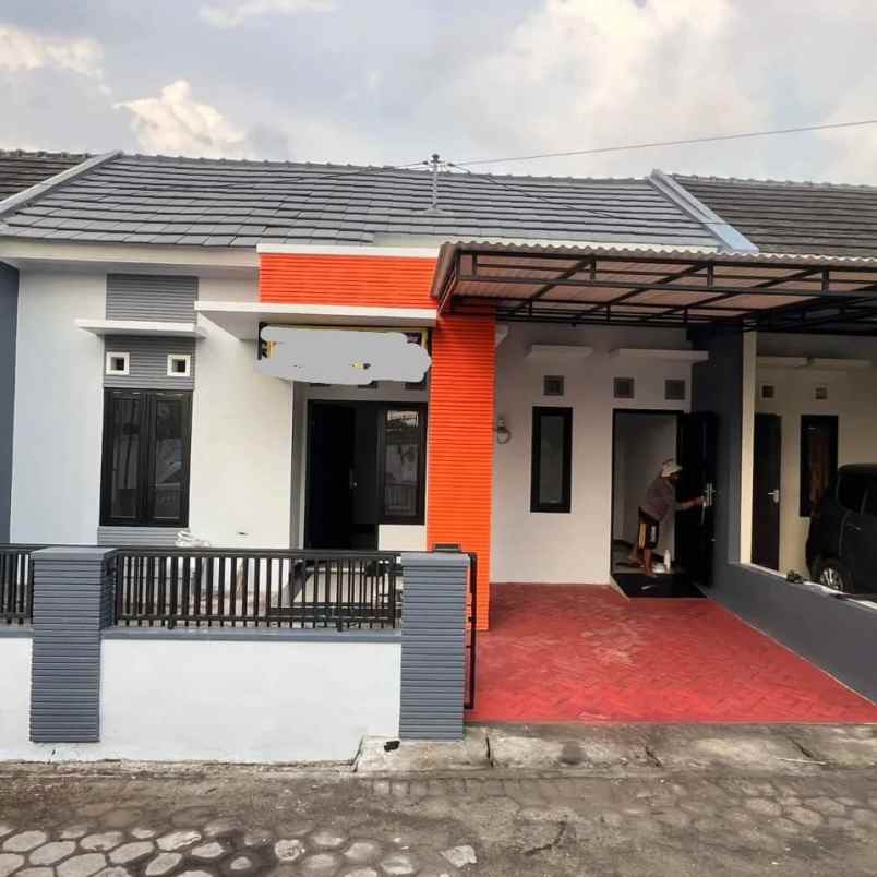 dijual rumah jl pleret