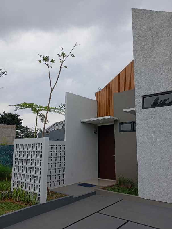 dijual rumah jl puri bukit depok