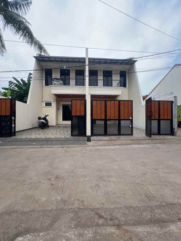 dijual rumah jl raya kodau jatikramat