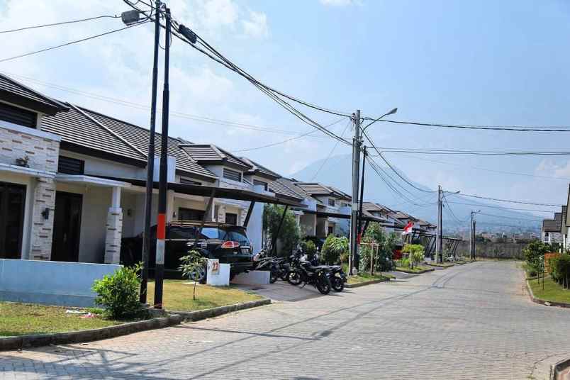 dijual rumah jl raya percobaan cileunyi