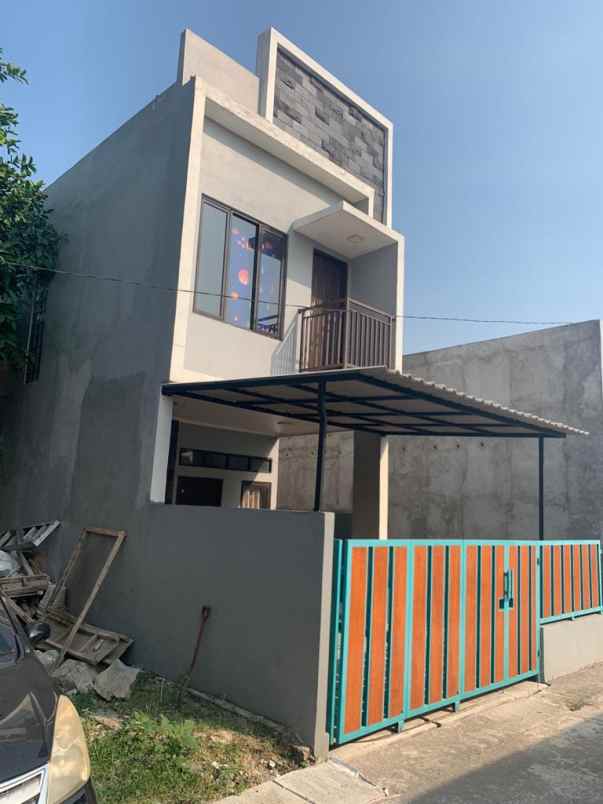 dijual rumah jl raya pilar cikarang