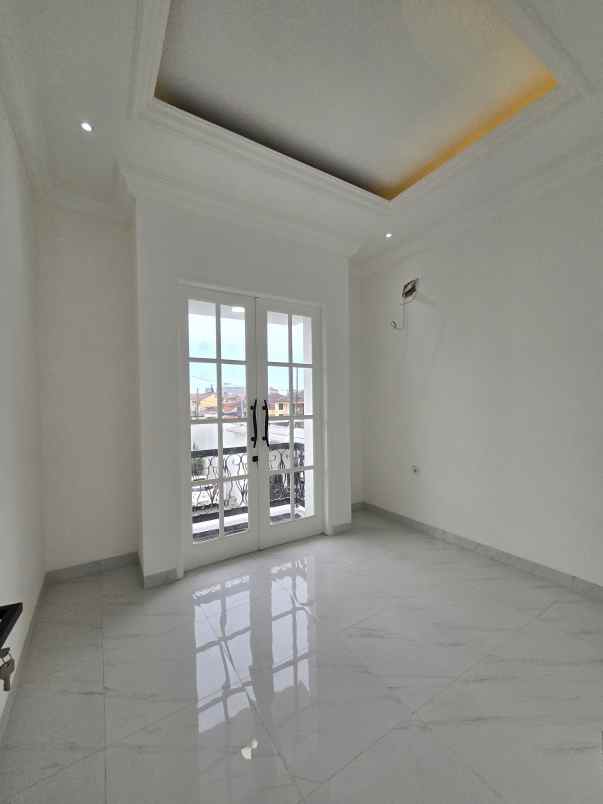 dijual rumah jl raya pondok bambu duren