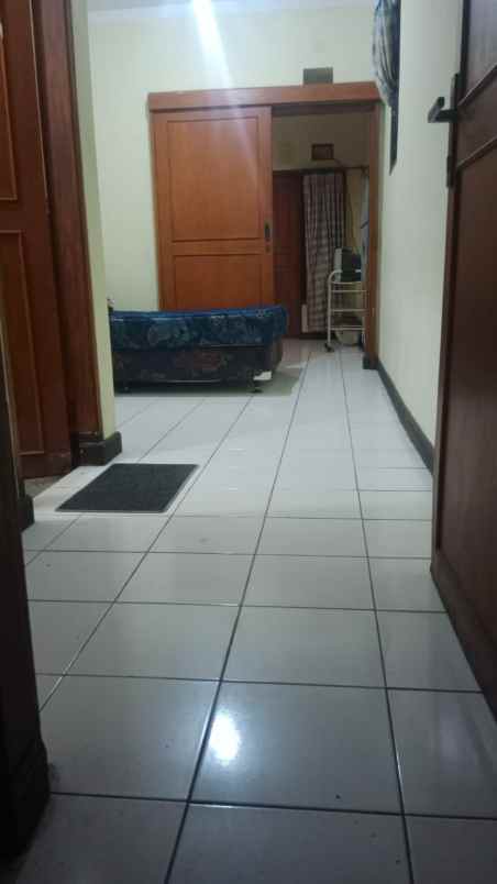 dijual rumah jl senam indah antapani