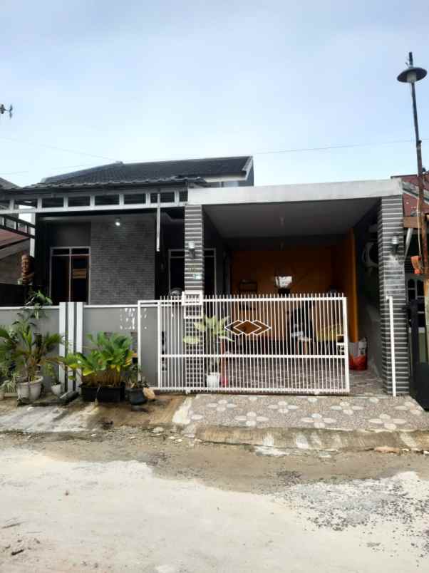 dijual rumah jl sidomulyo