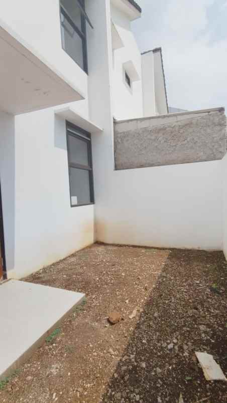 dijual rumah jl simpati rt 03 05 cilame