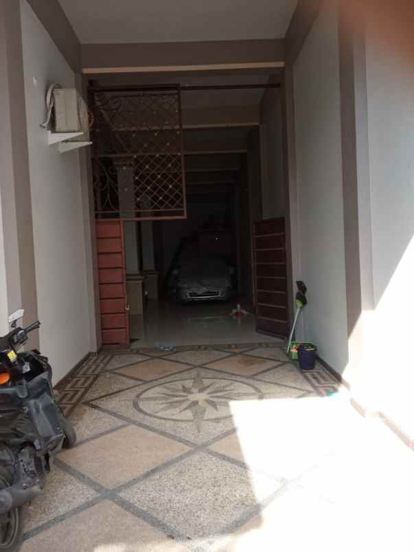 dijual rumah jl tuban