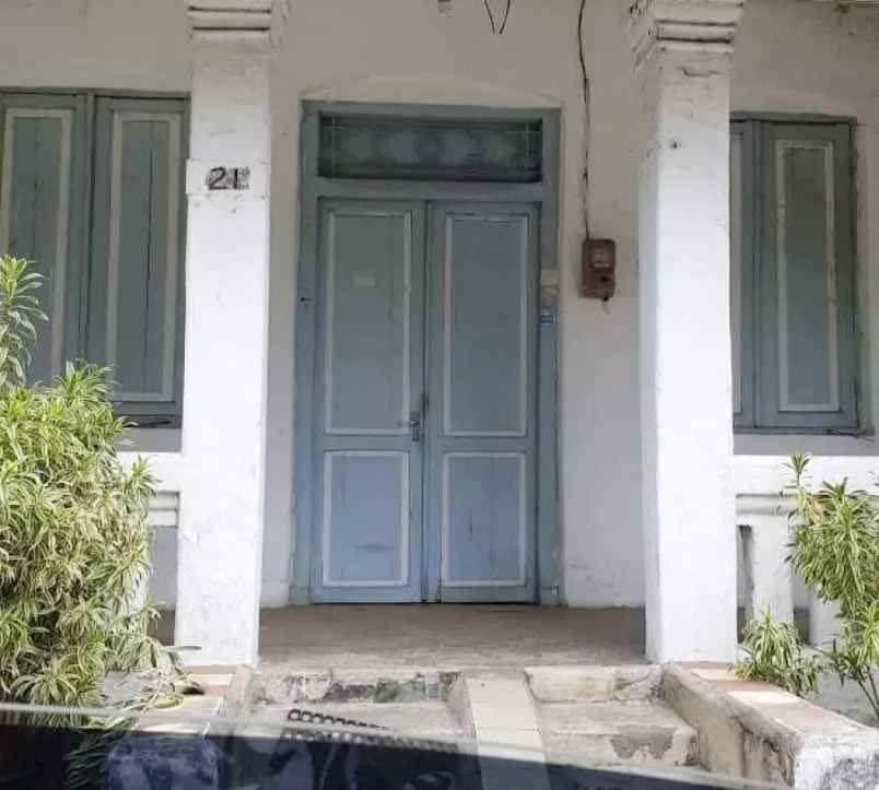 dijual rumah jl tugu gang 1 no 21 no 23