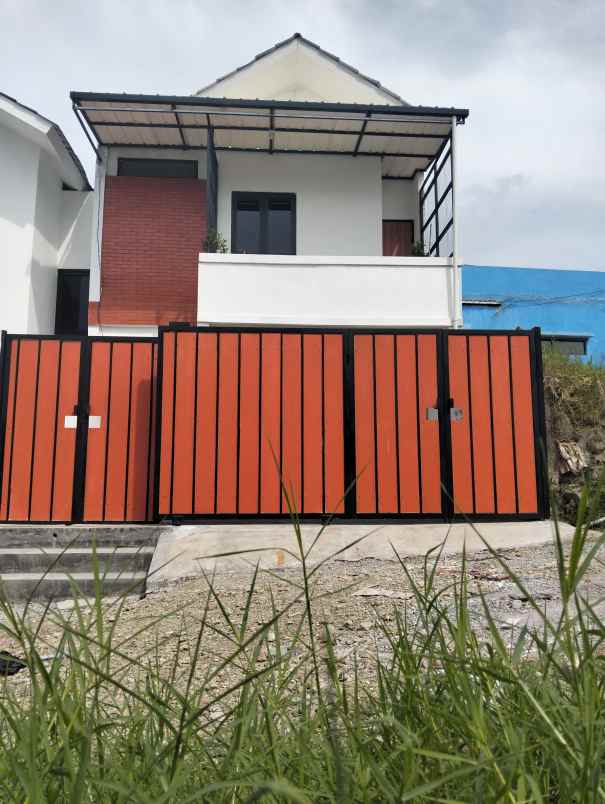 dijual rumah jl wangunsari