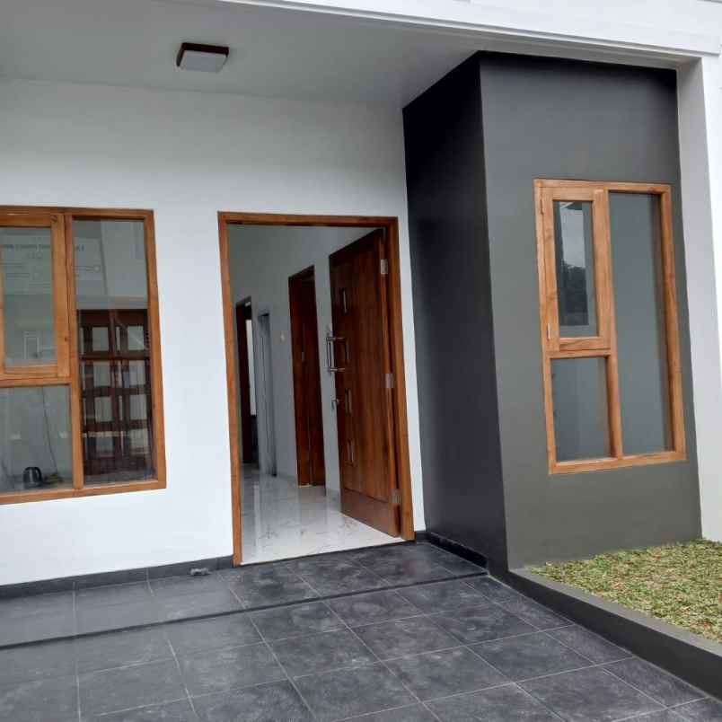 dijual rumah jln pulau singkep samping