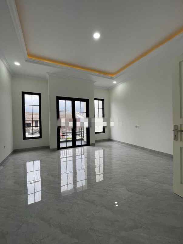 dijual rumah joglo jakarta barat