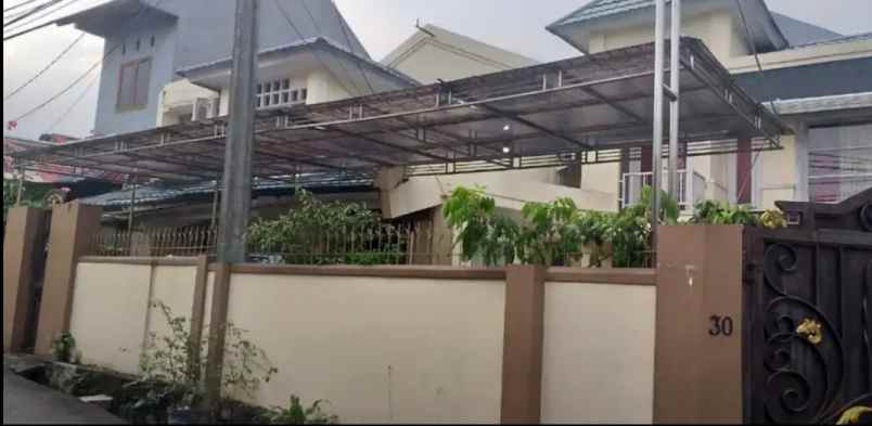 dijual rumah kali sari pasar rebo