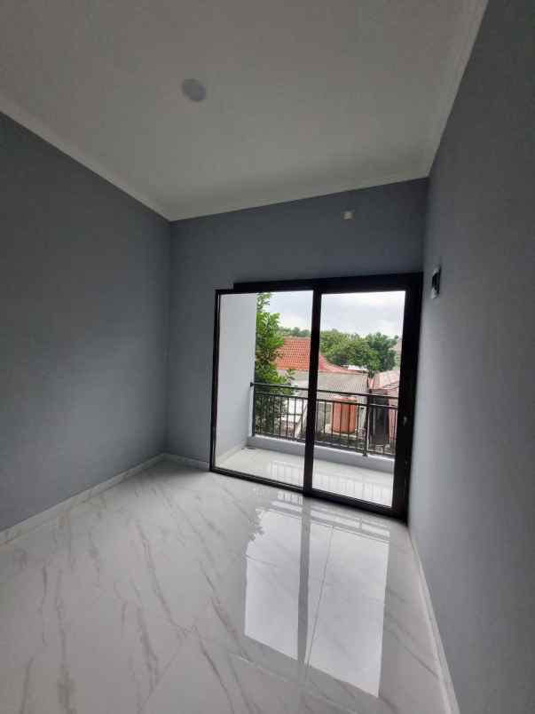 dijual rumah kalibaru cilodong depok