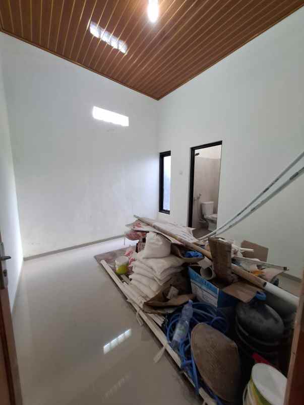 dijual rumah kaliurang km 13