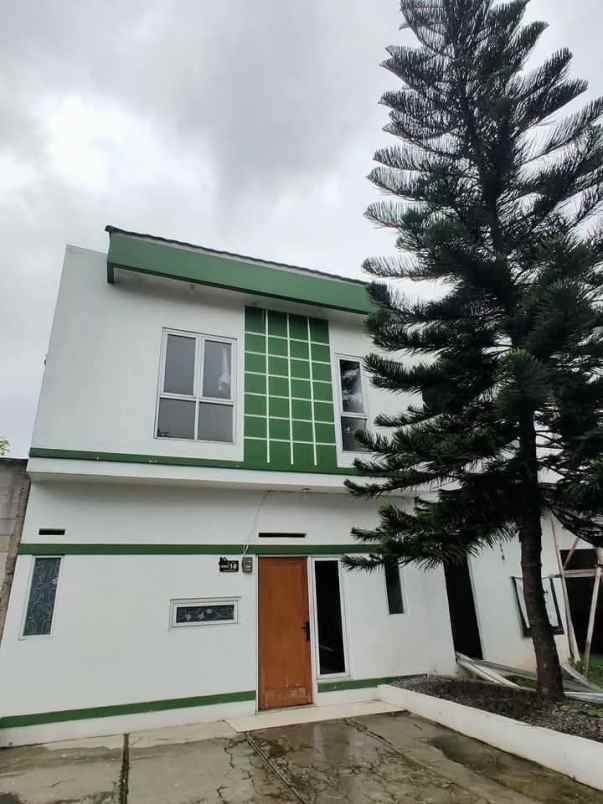 dijual rumah karadenan