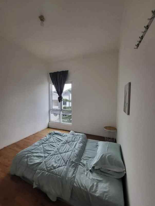 dijual rumah karadenan