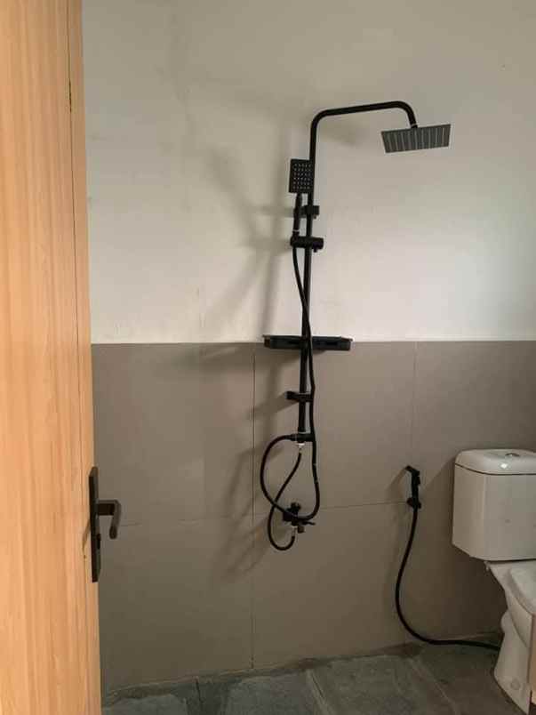 dijual rumah karadenan