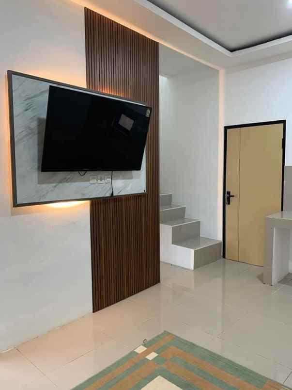 dijual rumah karadenan