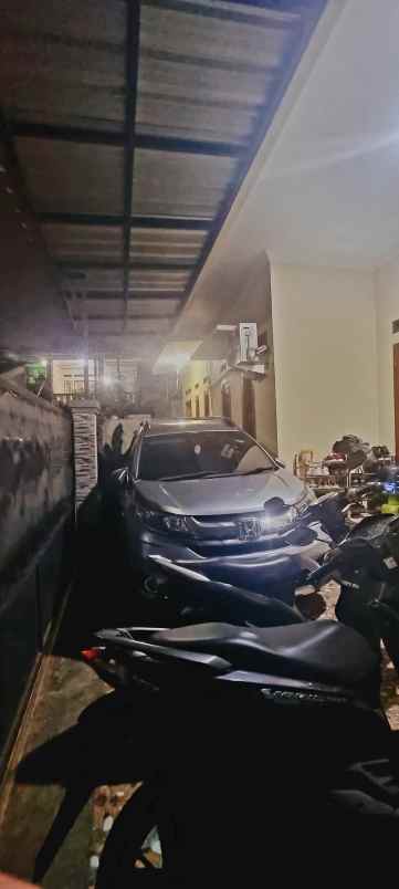 dijual rumah karang tengah