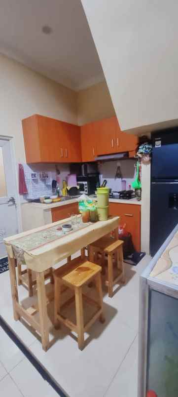 dijual rumah karang tengah