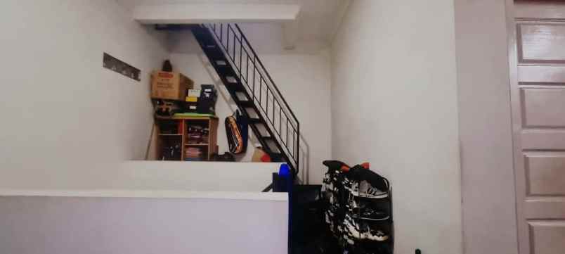 dijual rumah karang tengah