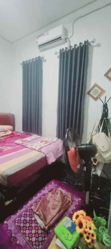 dijual rumah karang tengah