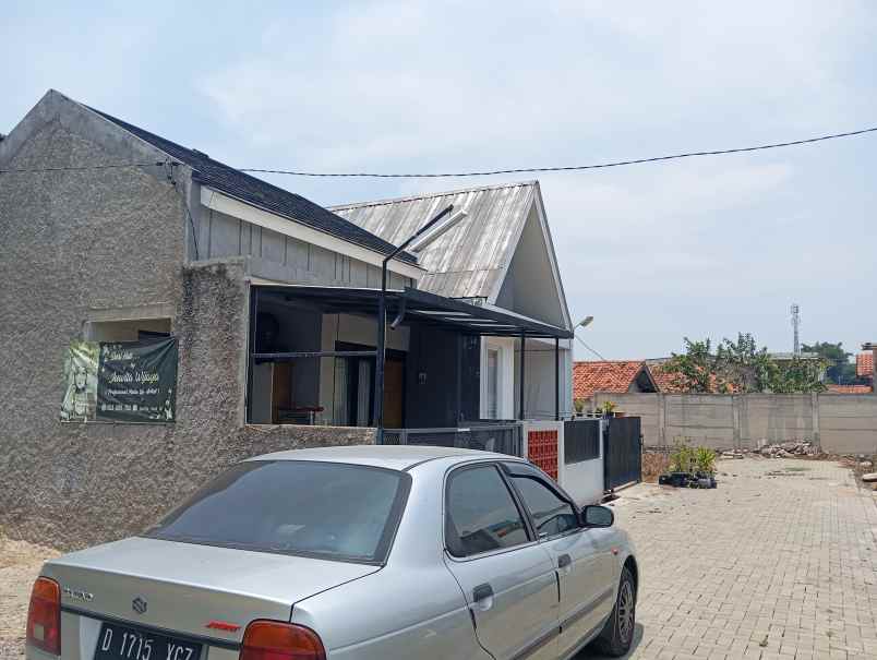 dijual rumah karyawangi