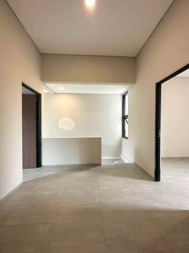 dijual rumah kayu putih