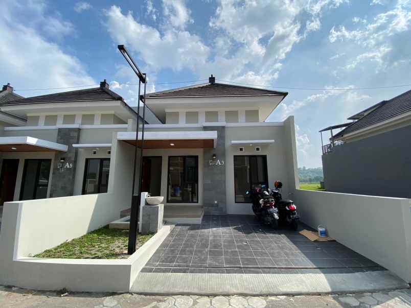 dijual rumah kebondalem kidul prambanan