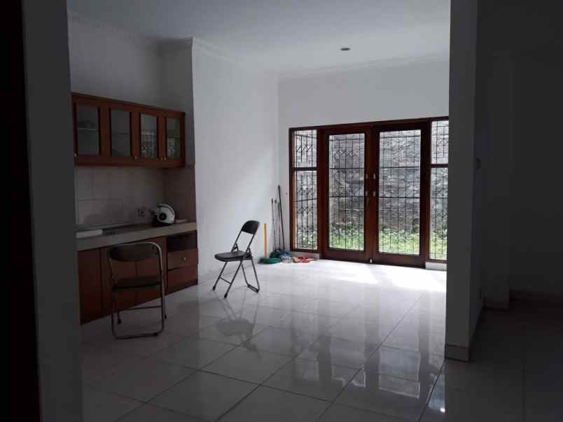 dijual rumah kec sukasari kota bandung