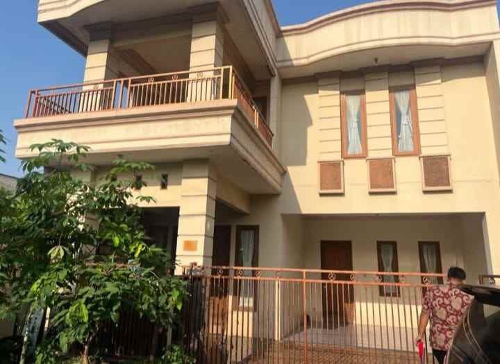 dijual rumah kel jatibening kec pondok