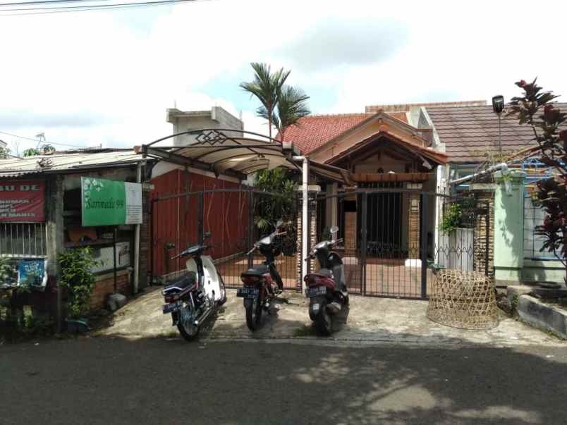 dijual rumah kel sarijadi kec sukasari