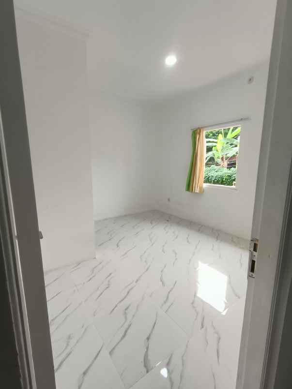 dijual rumah kelapa dua