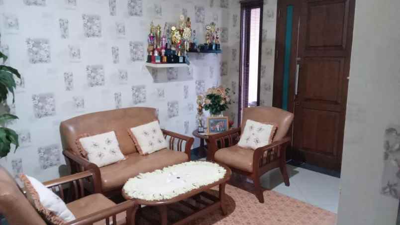 dijual rumah kelapa gading