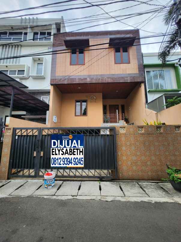 dijual rumah kelapa gading