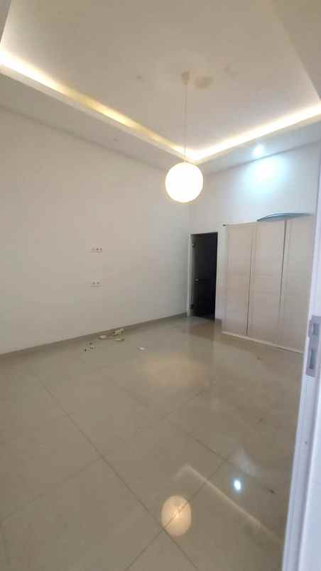 dijual rumah kelapa gading