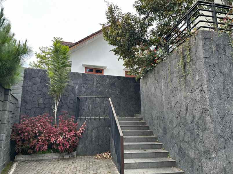 dijual rumah komp setiabudi regency bandung