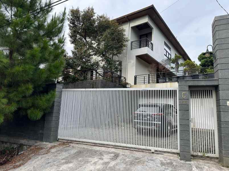 dijual rumah komp setiabudi regency bandung