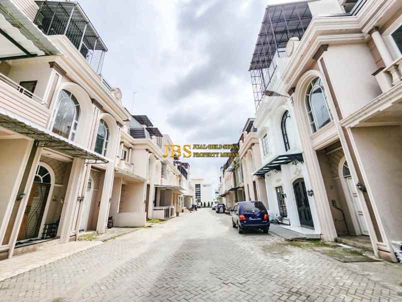 dijual rumah komplek cemara asri