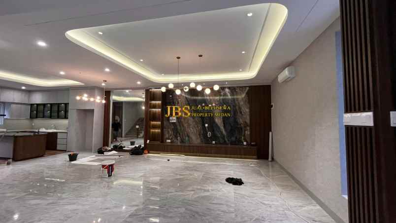 dijual rumah komplek citraland gama city