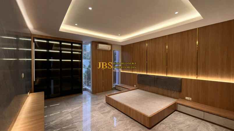 dijual rumah komplek citraland gama city