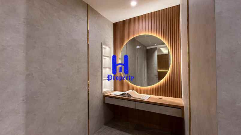 dijual rumah komplek citraland gama city