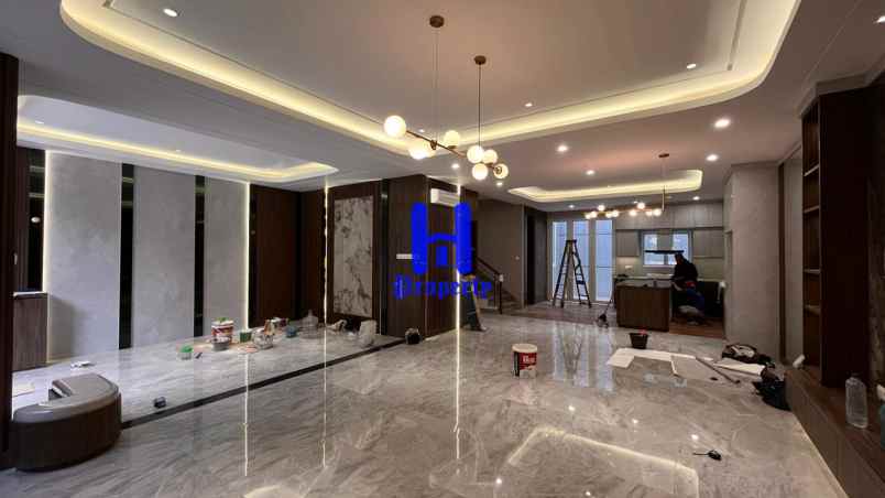 dijual rumah komplek citraland gama city