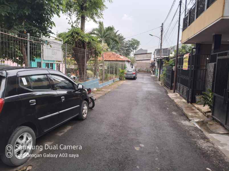 dijual rumah komplek duren sawit baru