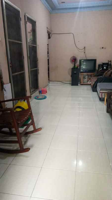 dijual rumah komplek duta bandara