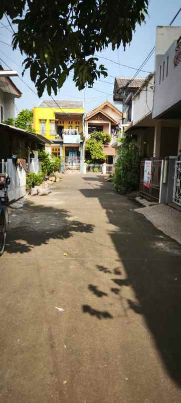 dijual rumah komplek duta bumi harapan